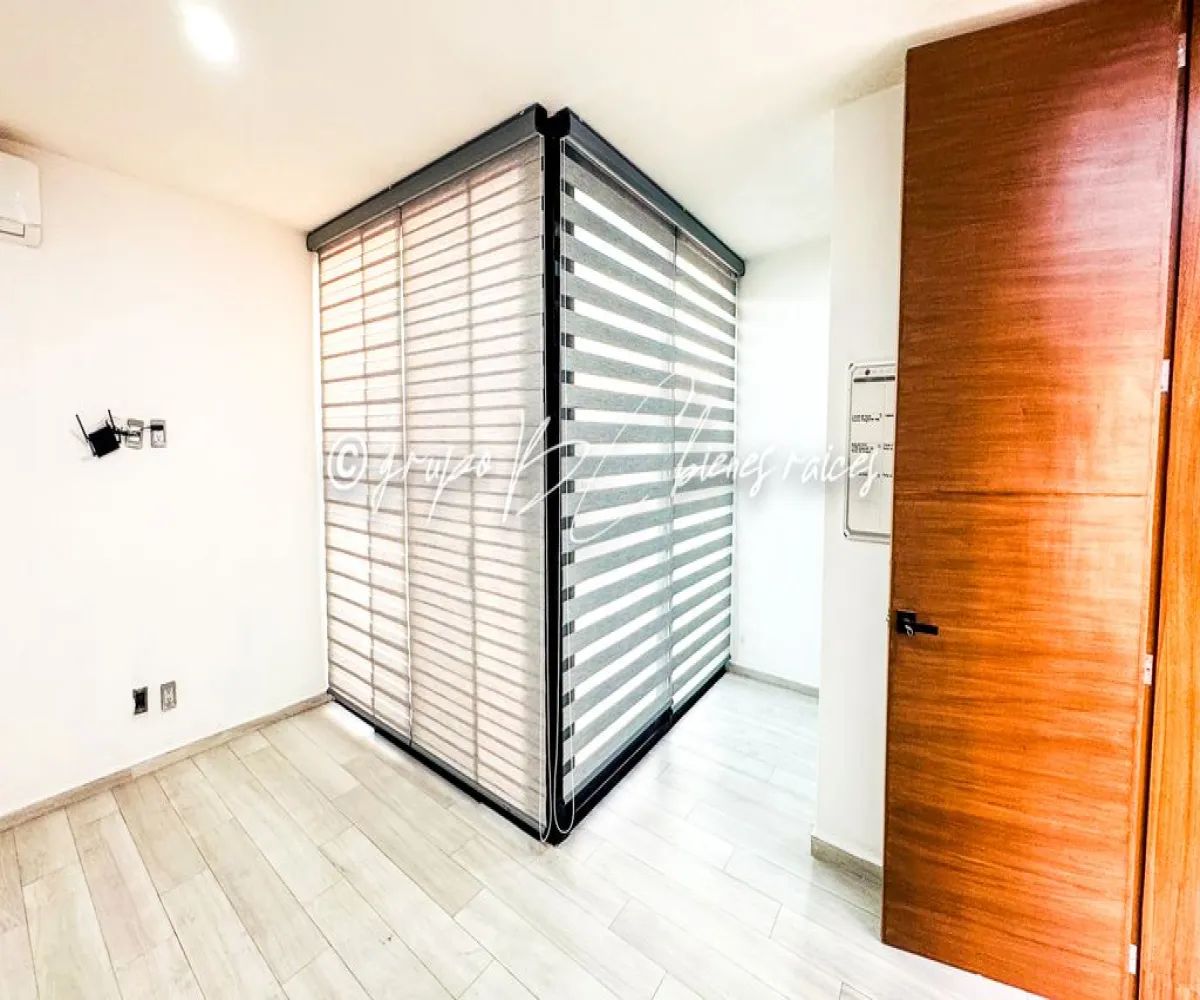 Casa En Venta,Parques Vallarta,Avenida de la primavera 1818 38, Zapopan, Jalisco 45134, 5 Habitaciones,4 Baños,Avenida de la primavera,3,pV8STNI Casa En Venta,Parques Vallarta,Avenida de la primavera 1818 38, Zapopan, Jalisco 45134, 5 Habitaciones,4 Baños,Avenida de la primavera,3,pV8STNI