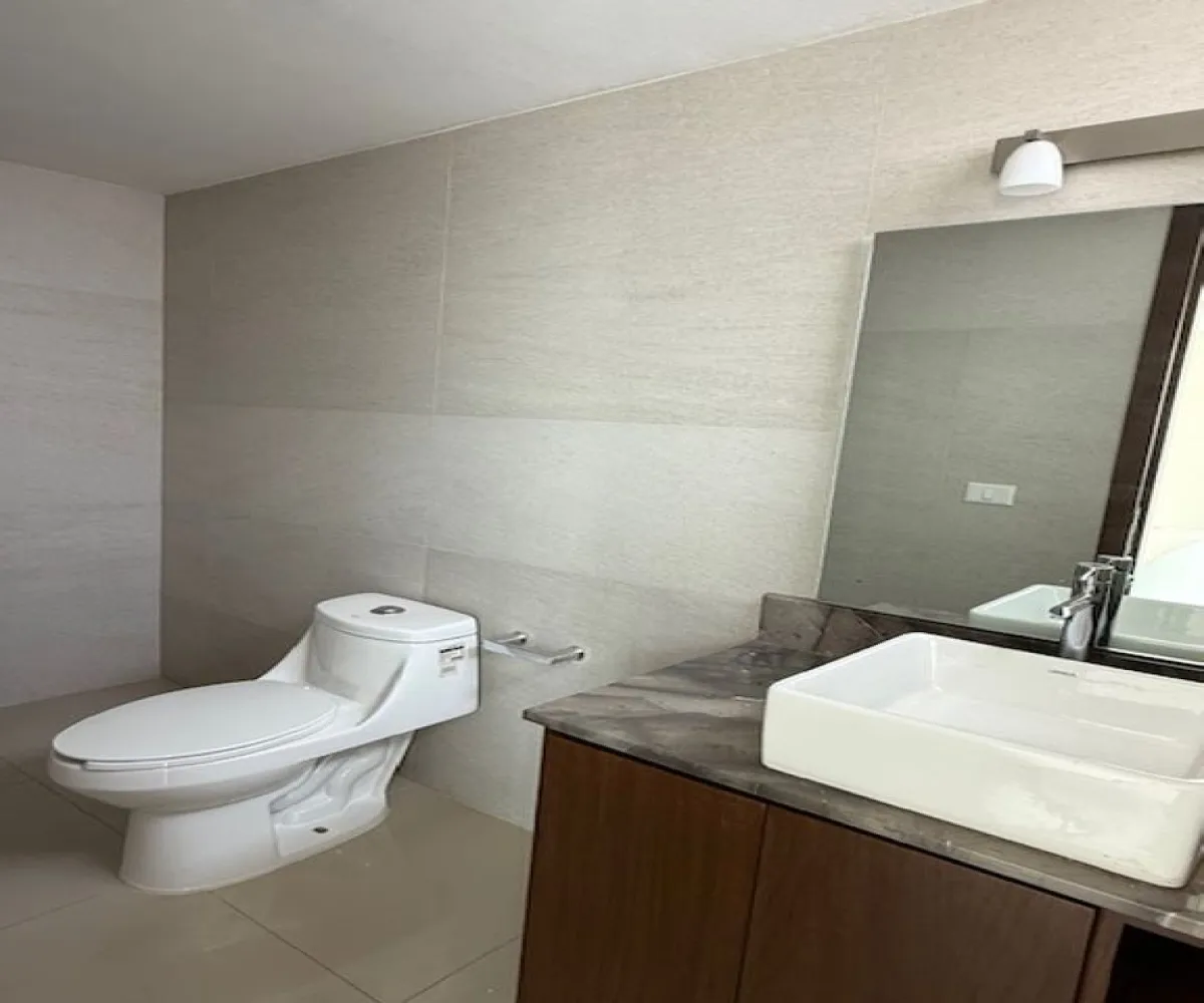 Casa En Venta,Paseo Solares 1632 100, Zapopan, Jalisco 45134, 3 Habitaciones,3 Baños,Paseo Solares,3,ptGzANa