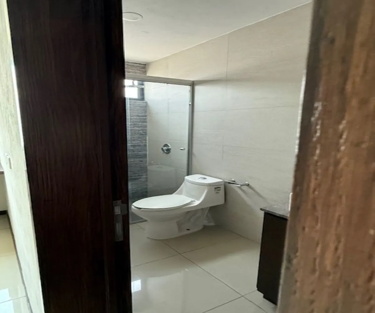 Casa En Venta,Paseo Solares 1632 100, Zapopan, Jalisco 45134, 3 Habitaciones,3 Baños,Paseo Solares,3,ptGzANa