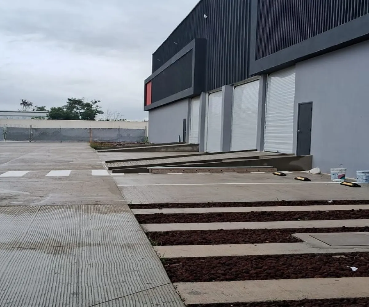 Industrial En Renta,Tesitan ,Avenida Río Tesistán s/n, Zapopan, Jalisco 45100,Avenida Río Tesistán,1,plxZopn Industrial En Renta,Tesitan ,Avenida Río Tesistán s/n, Zapopan, Jalisco 45100,Avenida Río Tesistán,1,plxZopn