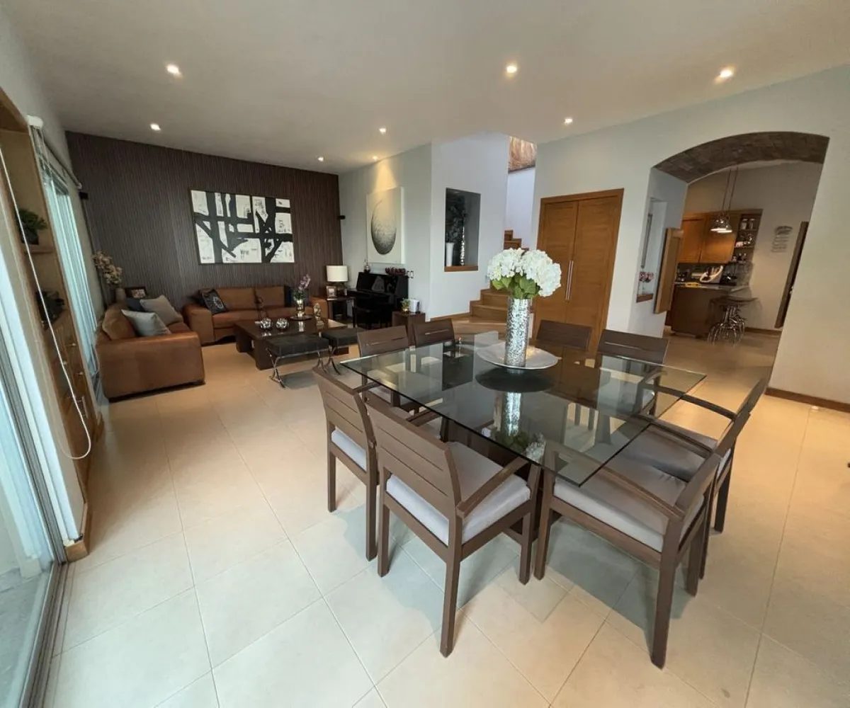 Casa En Venta,Jardín Real,Jardín de las Flores 216 Coto 6, Zapopan, Jalisco 45136, 3 Habitaciones,3 Baños,Jardín de las Flores,1,pqaPCGr