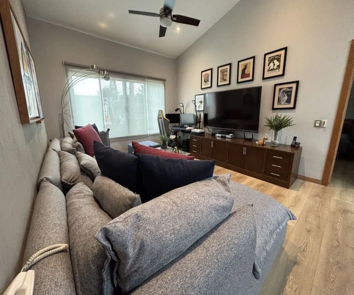 Casa En Venta,Jardín Real,Jardín de las Flores 216 Coto 6, Zapopan, Jalisco 45136, 3 Habitaciones,3 Baños,Jardín de las Flores,1,pqaPCGr