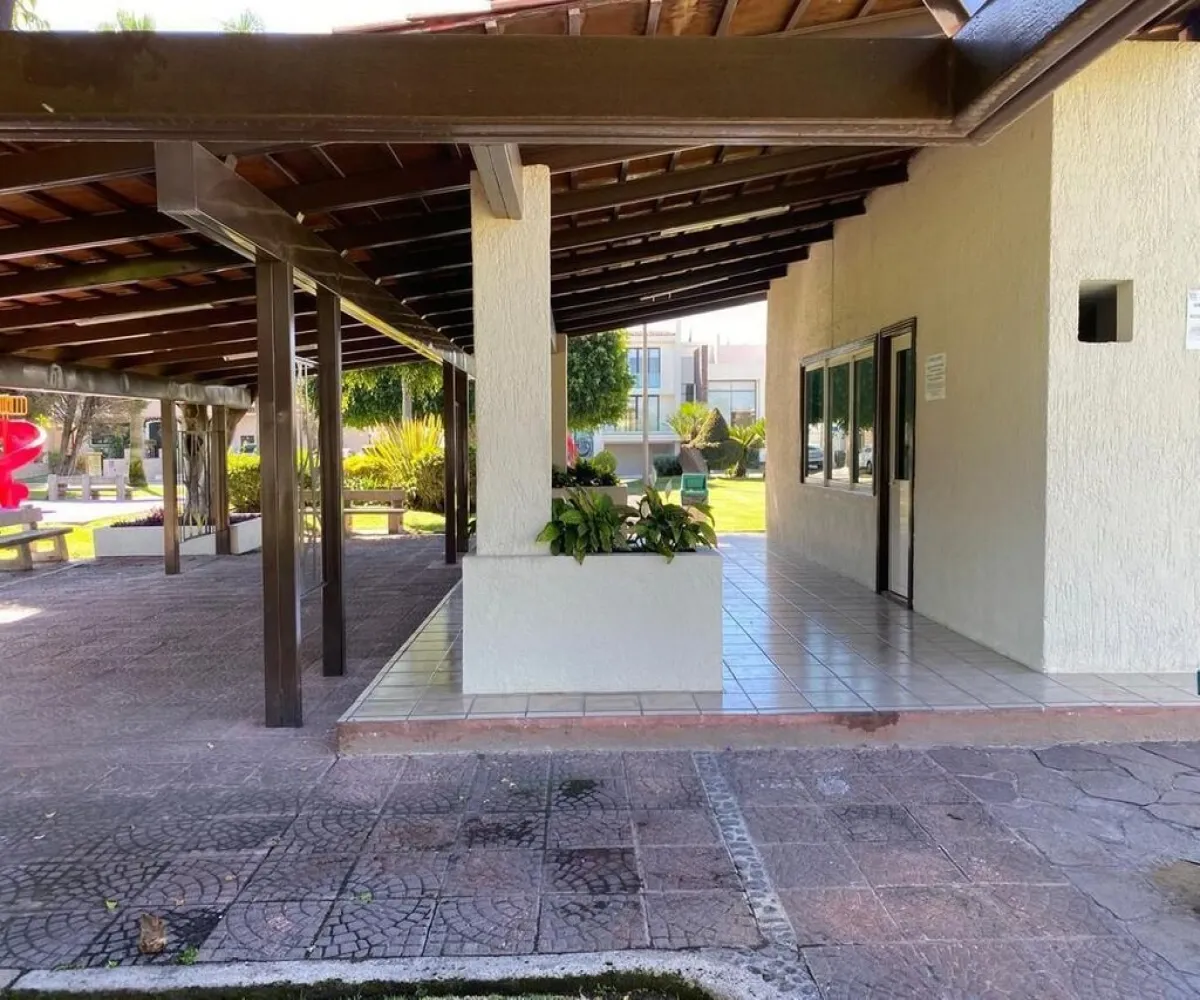 Casa En Venta,Jardín Real,Jardín de las Flores 216 Coto 6, Zapopan, Jalisco 45136, 3 Habitaciones,3 Baños,Jardín de las Flores,1,pqaPCGr