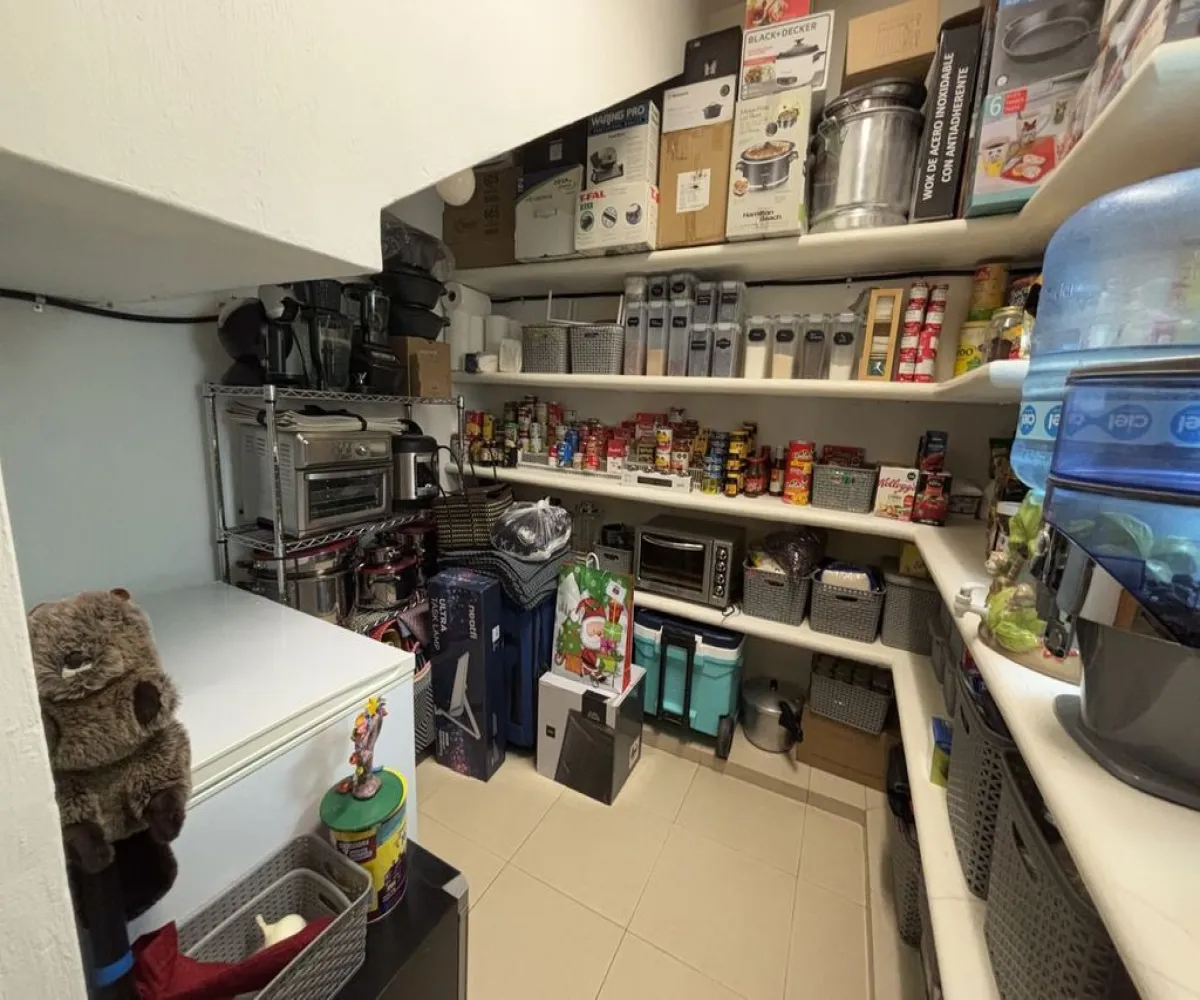 Casa En Venta,Jardín Real,Jardín de las Flores 216 Coto 6, Zapopan, Jalisco 45136, 3 Habitaciones,3 Baños,Jardín de las Flores,1,pqaPCGr