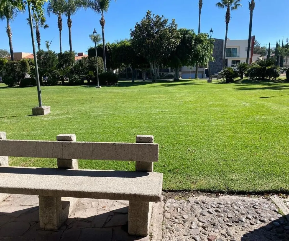 Casa En Venta,Jardín Real,Jardín de las Flores 216 Coto 6, Zapopan, Jalisco 45136, 3 Habitaciones,3 Baños,Jardín de las Flores,1,pqaPCGr