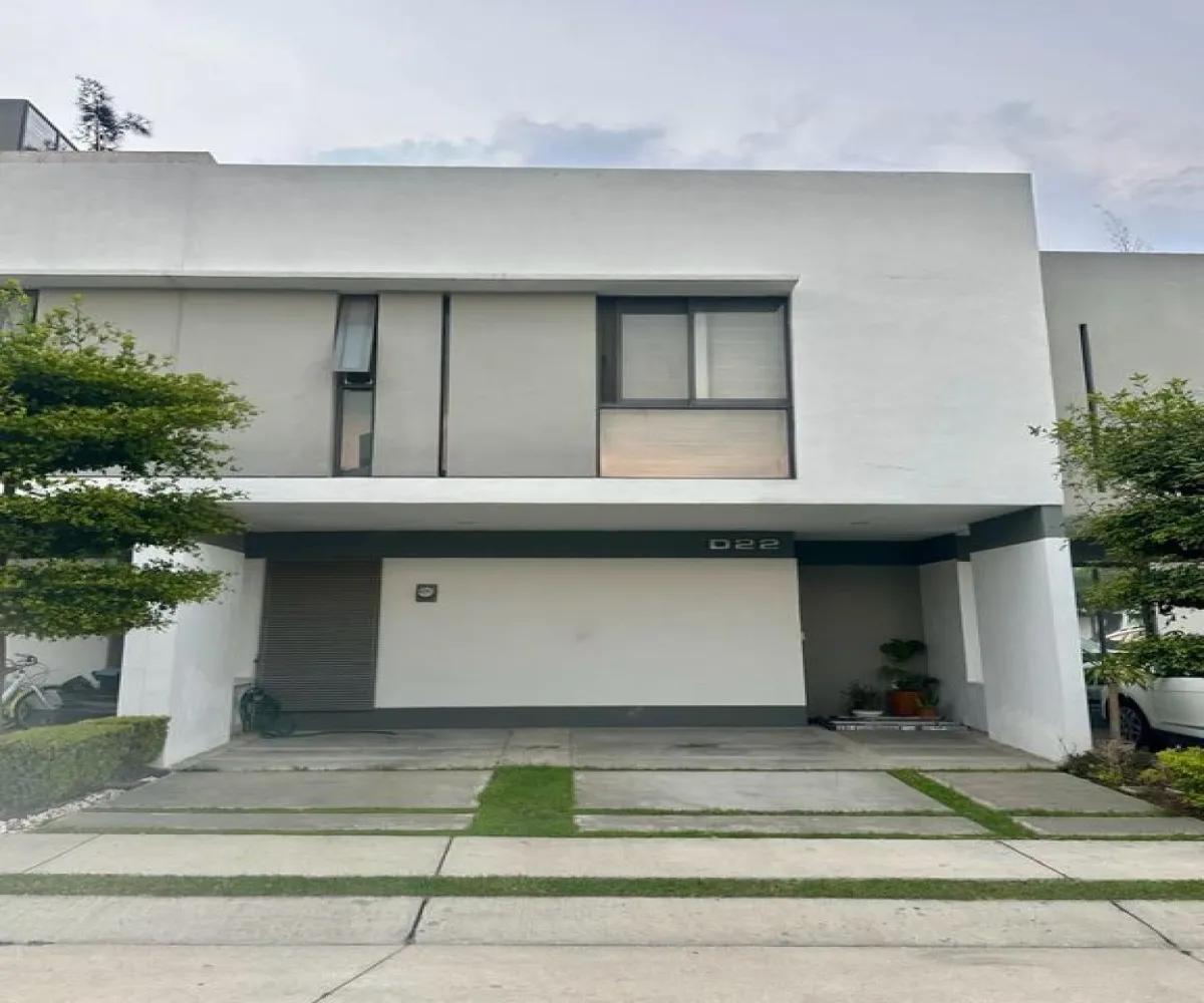 Casa En Venta,Avenida Vuelo de las Grullas 100, Tlajomulco de Zúñiga, Jalisco 45645, 3 Habitaciones,2 Baños,Avenida Vuelo de las Grullas,1,pmm1UTJ