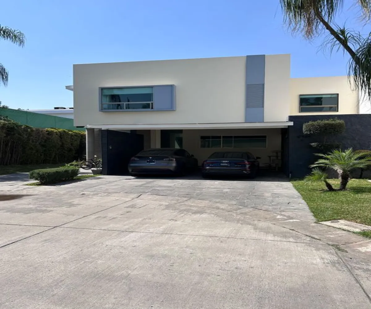 Casa En Renta,Puerta de Hierro,Boulevard Puerta de Hierro 4, Zapopan, Jalisco 45116, 4 Habitaciones,5 Baños,Boulevard Puerta de Hierro,2,p7sh2Nr