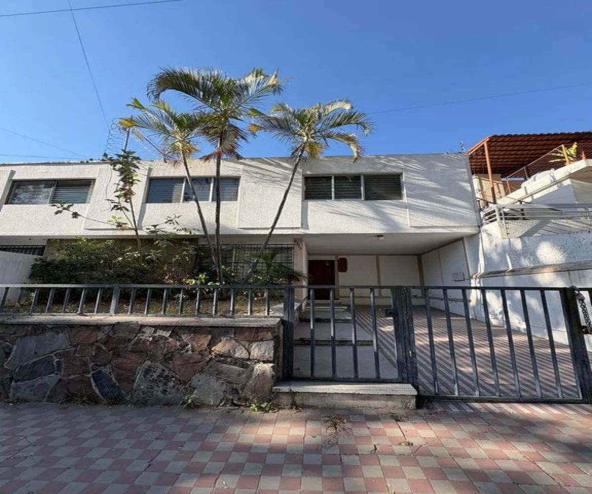 Casa En Venta,Arcos,Calle José Guadalupe Montenegro 2373, Guadalajara, Jalisco 44140, 4 Habitaciones,3 Baños,Calle José Guadalupe Montenegro,2,ptdff5w