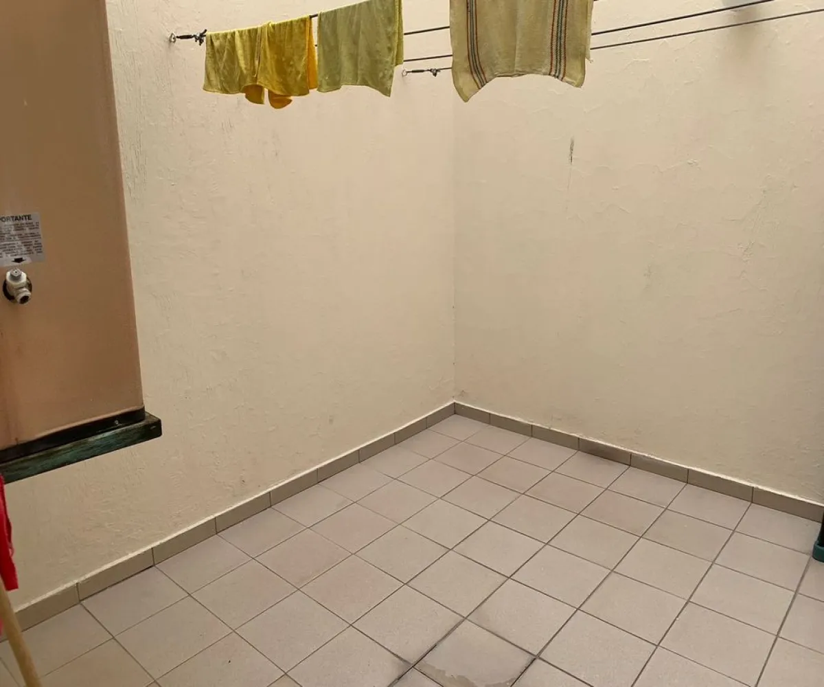 Casa En Venta,Villa Coral,Avenida Las Palmas 200 10, Zapopan, Jalisco 45169, 4 Habitaciones,4 Baños,Avenida Las Palmas,3,pdUnZx0