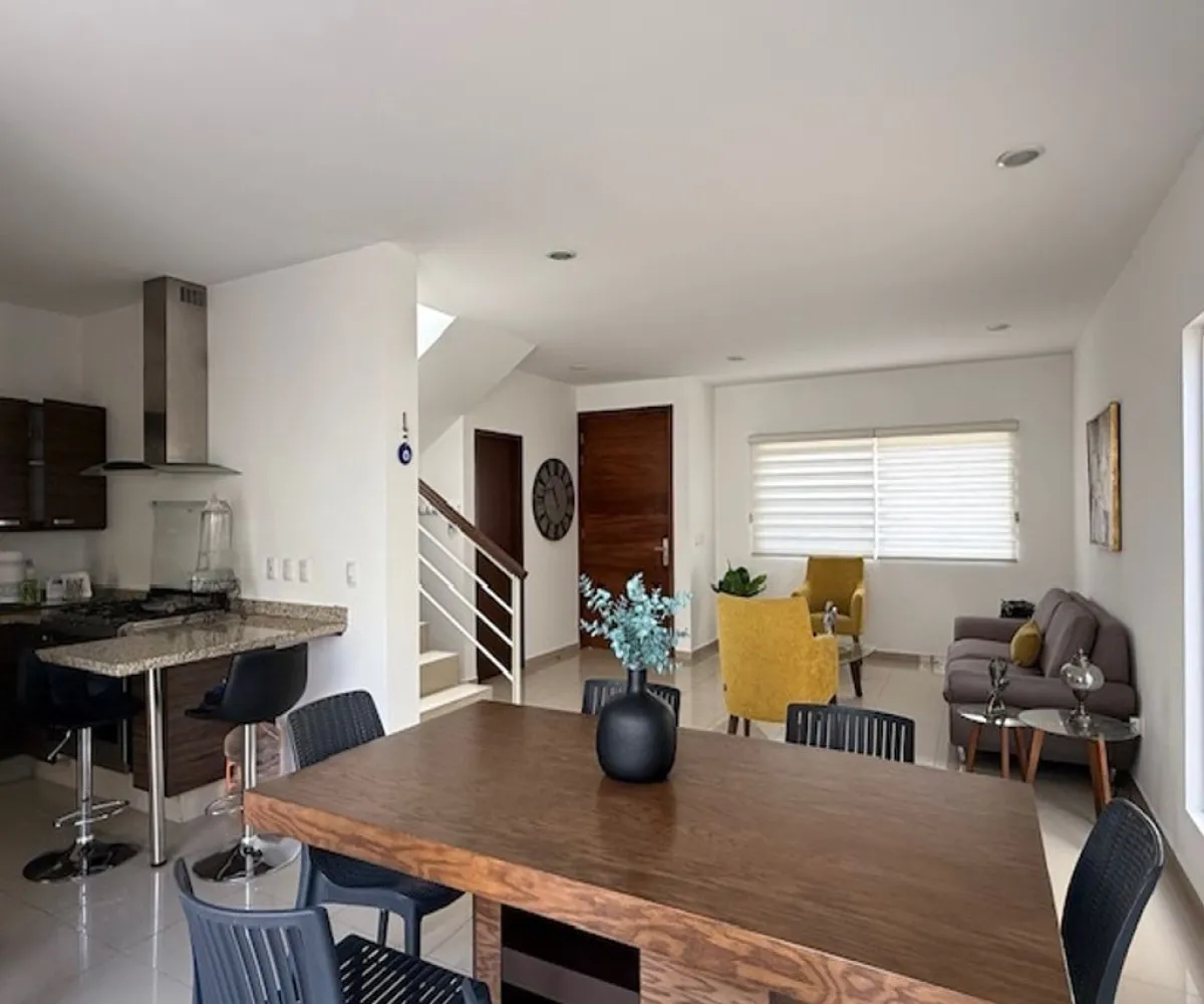 Casa En Venta,Casa Fuerte,Paseo el Alcázar 239, Tlajomulco de Zúñiga, Jalisco 45645, 3 Habitaciones,2 Baños,Paseo el Alcázar,1,pZmtMNb Casa En Venta,Casa Fuerte,Paseo el Alcázar 239, Tlajomulco de Zúñiga, Jalisco 45645, 3 Habitaciones,2 Baños,Paseo el Alcázar,1,pZmtMNb