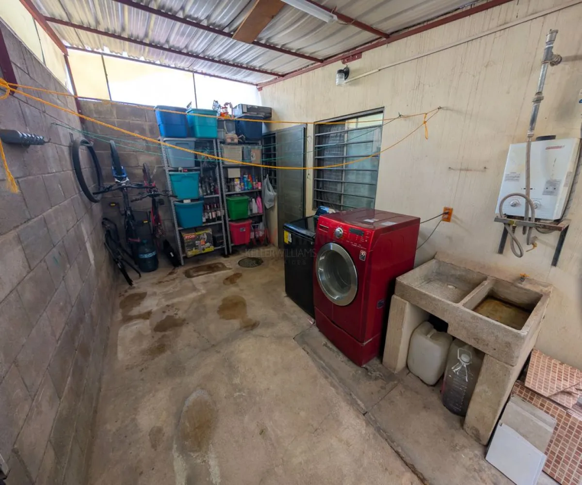 Casa En Venta,Las Terrazas Residencial ,VISTA DEL MAR 750 12, San Pedro Tlaquepaque, Jalisco 45599, 3 Habitaciones,2 Baños,VISTA DEL MAR ,1,pB0P4Le Casa En Venta,Las Terrazas Residencial ,VISTA DEL MAR 750 12, San Pedro Tlaquepaque, Jalisco 45599, 3 Habitaciones,2 Baños,VISTA DEL MAR ,1,pB0P4Le