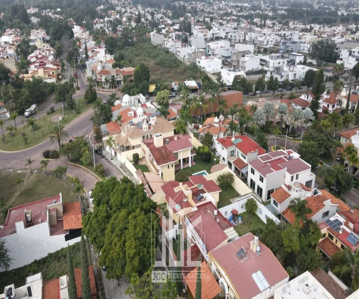 Casa En Venta,Bugambilias,Circuito de las Flores Norte 2314, Zapopan, Jalisco 45239, 5 Habitaciones,5 Baños,Circuito de las Flores Norte,2,pdfmHJq