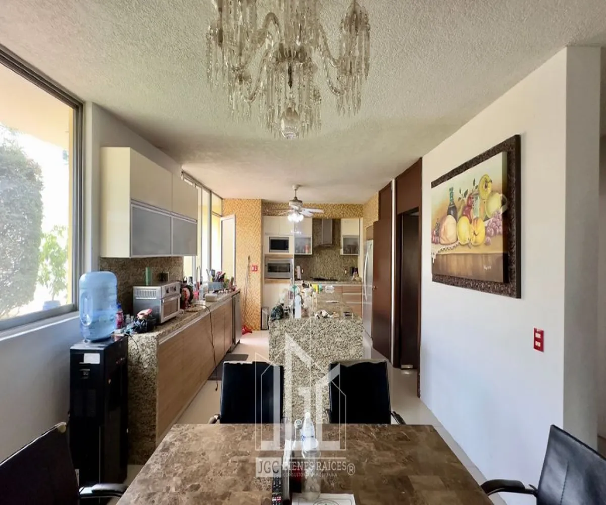 Casa En Venta,Bugambilias,Circuito de las Flores Norte 2314, Zapopan, Jalisco 45239, 5 Habitaciones,5 Baños,Circuito de las Flores Norte,2,pdfmHJq