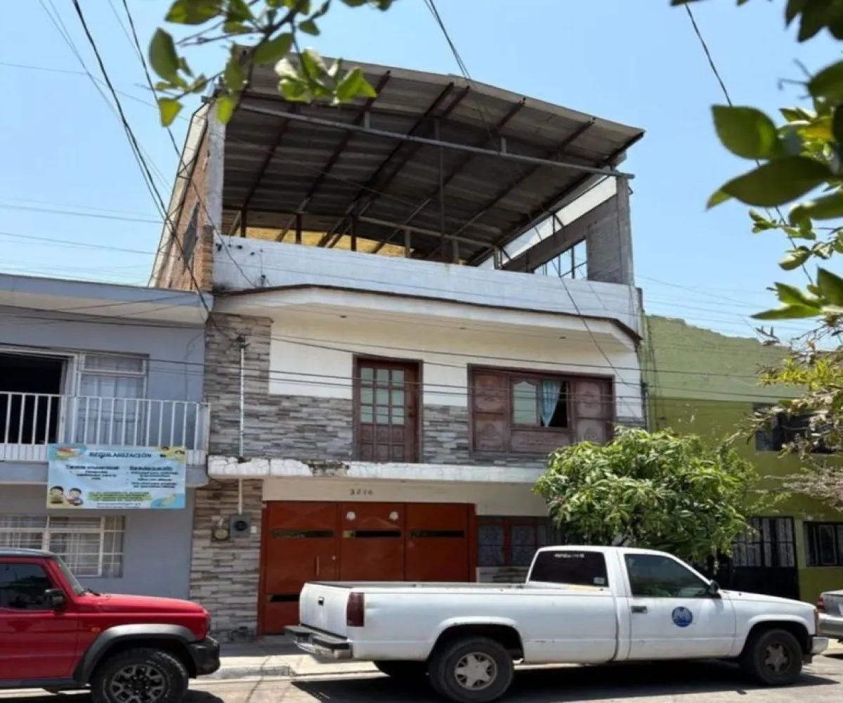 Casa En Venta,Cuauhtémoc,Santo Tomás 3216, Guadalajara, Jalisco 44750, 5 Habitaciones,2 Baños,Santo Tomás,1,pM6BNAf