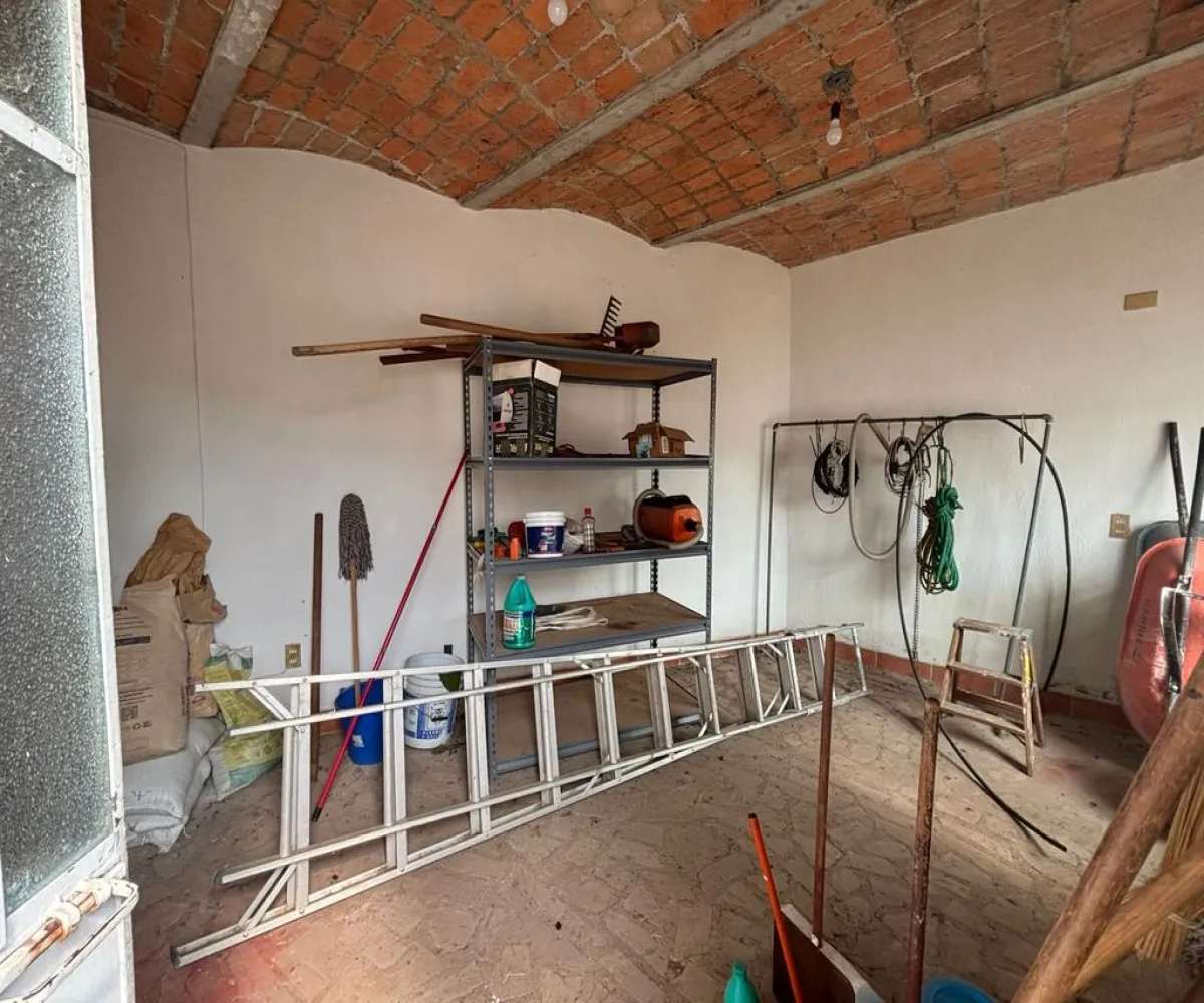 Casa En Venta,Canteras del Centinela,Avenida Acantilado 3189, Zapopan, Jalisco 45180, 4 Habitaciones,3 Baños,Avenida Acantilado,1,pssyrvz Casa En Venta,Canteras del Centinela,Avenida Acantilado 3189, Zapopan, Jalisco 45180, 4 Habitaciones,3 Baños,Avenida Acantilado,1,pssyrvz