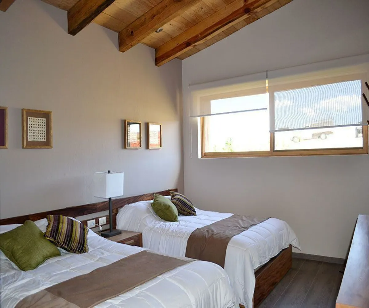 En Venta,Valle del lago,Carretera Tapalpa - Chiquilistlan Km 4, Tapalpa, Jalisco 49340, 4 Habitaciones,4 Baños,Carretera Tapalpa - Chiquilistlan,1,p2Vp8Xl En Venta,Valle del lago,Carretera Tapalpa - Chiquilistlan Km 4, Tapalpa, Jalisco 49340, 4 Habitaciones,4 Baños,Carretera Tapalpa - Chiquilistlan,1,p2Vp8Xl