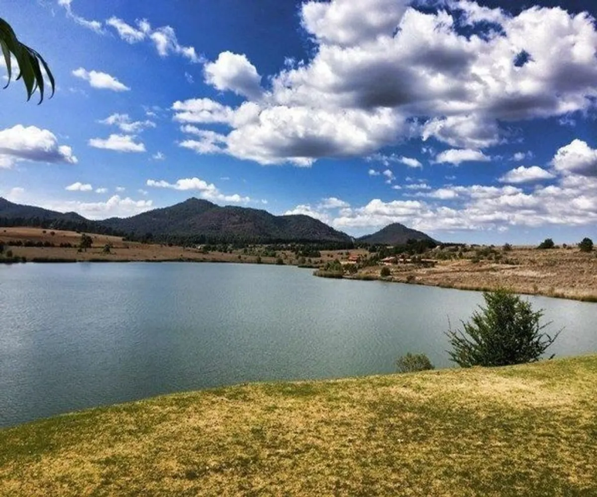 En Venta,Valle del lago,Carretera Tapalpa - Chiquilistlan Km 4, Tapalpa, Jalisco 49340, 4 Habitaciones,4 Baños,Carretera Tapalpa - Chiquilistlan,1,p2Vp8Xl En Venta,Valle del lago,Carretera Tapalpa - Chiquilistlan Km 4, Tapalpa, Jalisco 49340, 4 Habitaciones,4 Baños,Carretera Tapalpa - Chiquilistlan,1,p2Vp8Xl