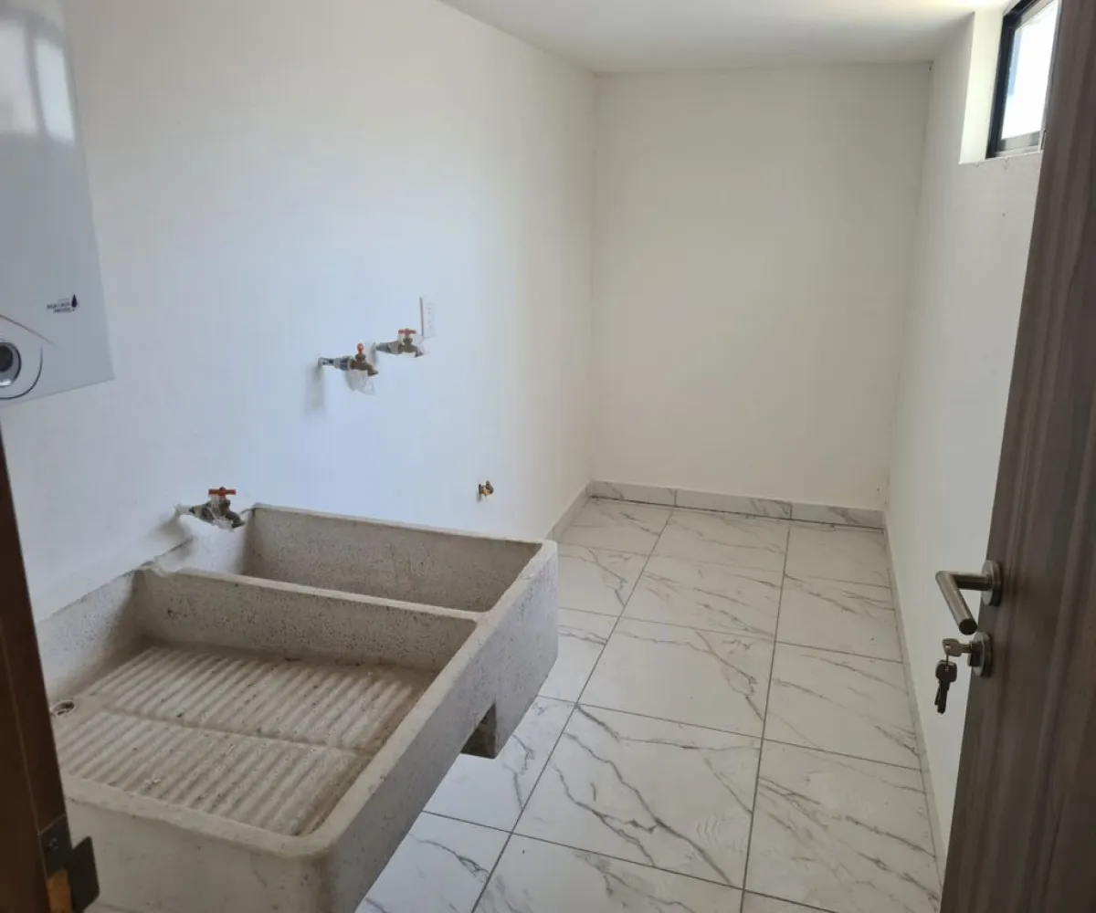 Casa En Venta,San Agustín,Avenida Adamar S/N, Tlajomulco de Zúñiga, Jalisco 45645, 3 Habitaciones,2 Baños,Avenida Adamar,2,pWudROx