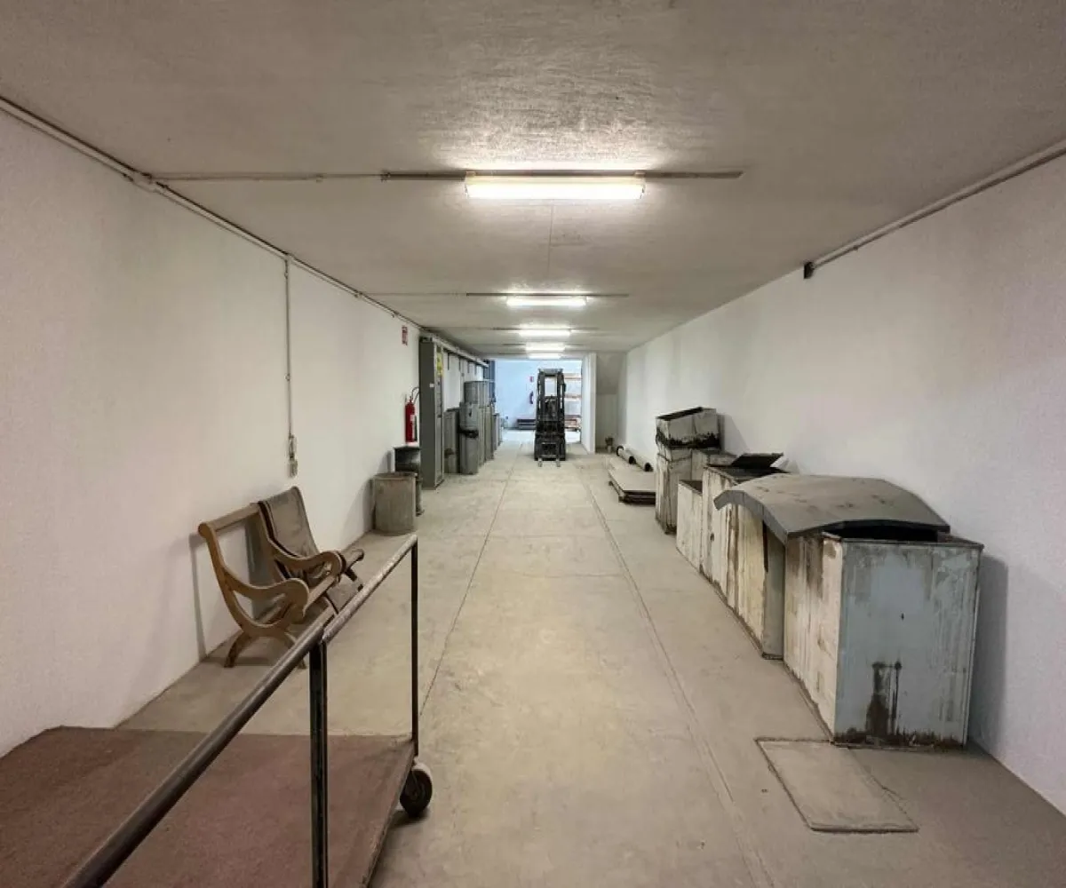 Industrial En Venta,Lomas del Cuatro,Loma Alegre 12, San Pedro Tlaquepaque, Jalisco 45599,Loma Alegre,1,p84HssT Industrial En Venta,Lomas del Cuatro,Loma Alegre 12, San Pedro Tlaquepaque, Jalisco 45599,Loma Alegre,1,p84HssT