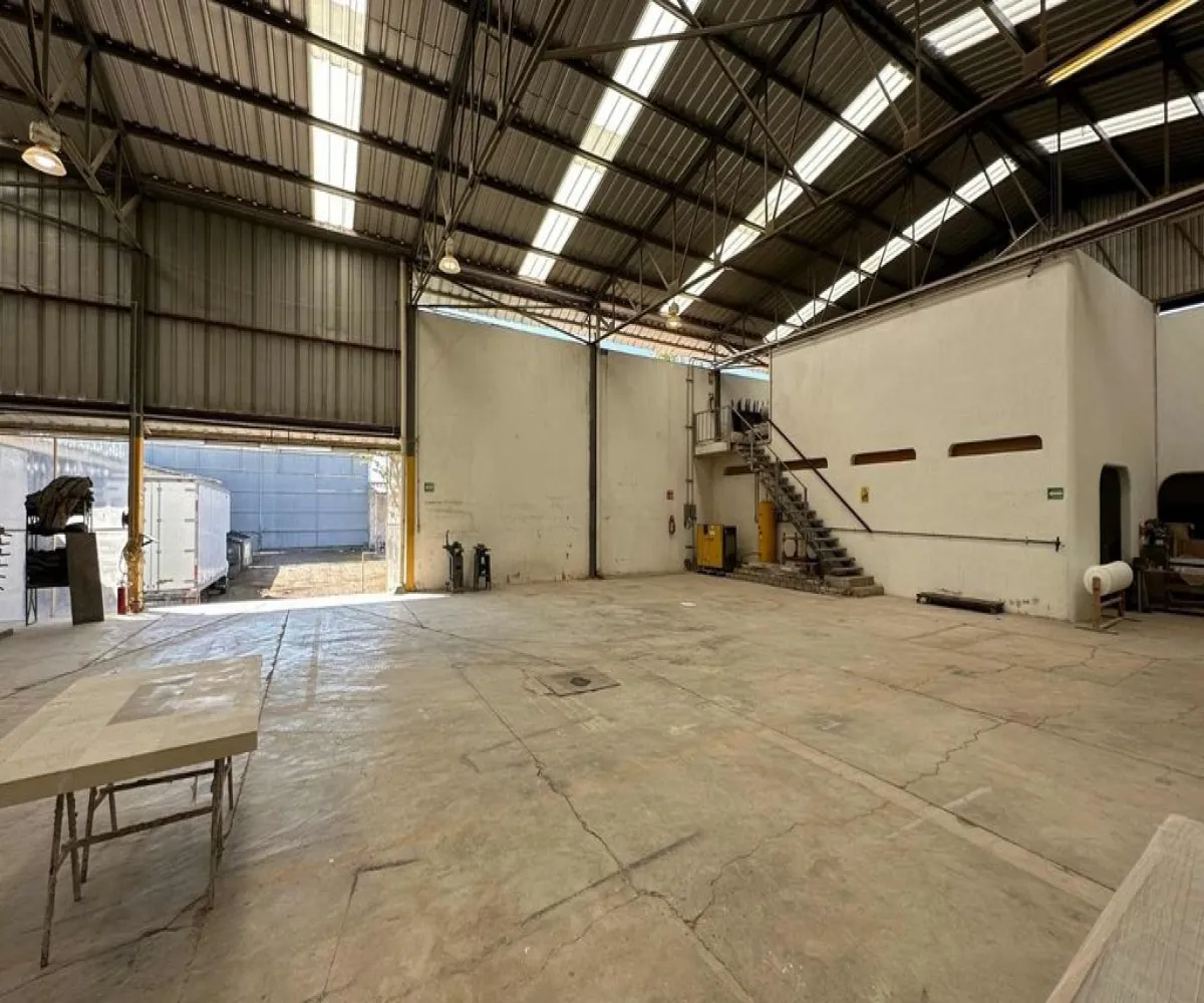 Industrial En Venta,Lomas del Cuatro,Loma Alegre 12, San Pedro Tlaquepaque, Jalisco 45599,Loma Alegre,1,p84HssT Industrial En Venta,Lomas del Cuatro,Loma Alegre 12, San Pedro Tlaquepaque, Jalisco 45599,Loma Alegre,1,p84HssT