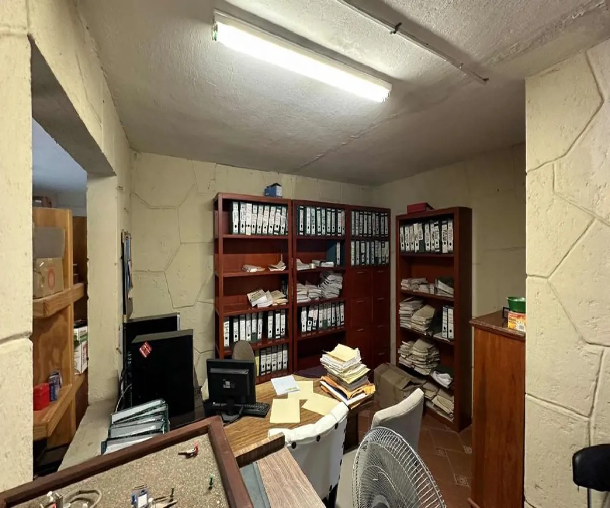 Industrial En Venta,Lomas del Cuatro,Loma Alegre 12, San Pedro Tlaquepaque, Jalisco 45599,Loma Alegre,1,p84HssT Industrial En Venta,Lomas del Cuatro,Loma Alegre 12, San Pedro Tlaquepaque, Jalisco 45599,Loma Alegre,1,p84HssT