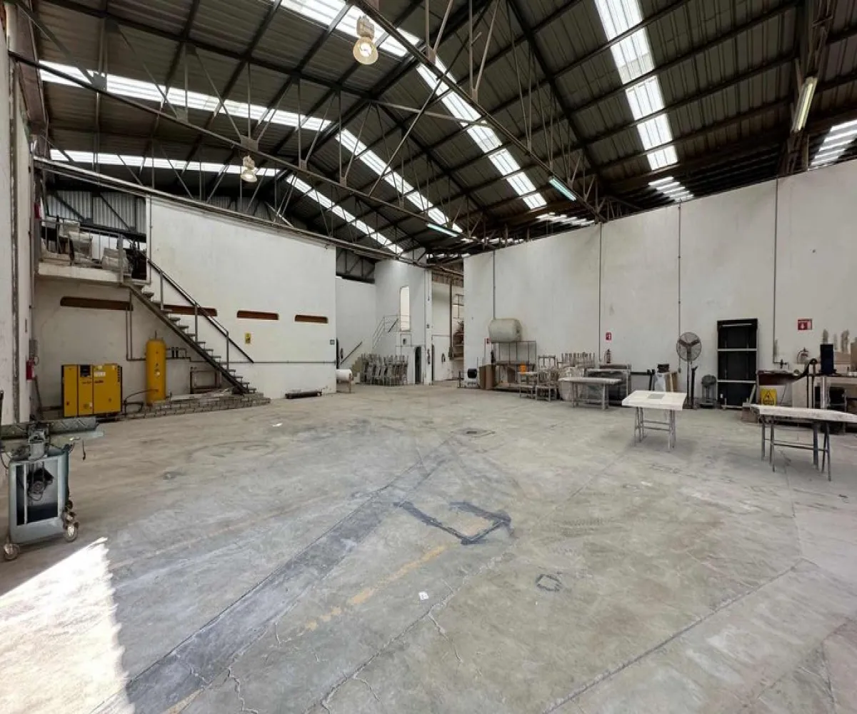 Industrial En Venta,Lomas del Cuatro,Loma Alegre 12, San Pedro Tlaquepaque, Jalisco 45599,Loma Alegre,1,p84HssT Industrial En Venta,Lomas del Cuatro,Loma Alegre 12, San Pedro Tlaquepaque, Jalisco 45599,Loma Alegre,1,p84HssT