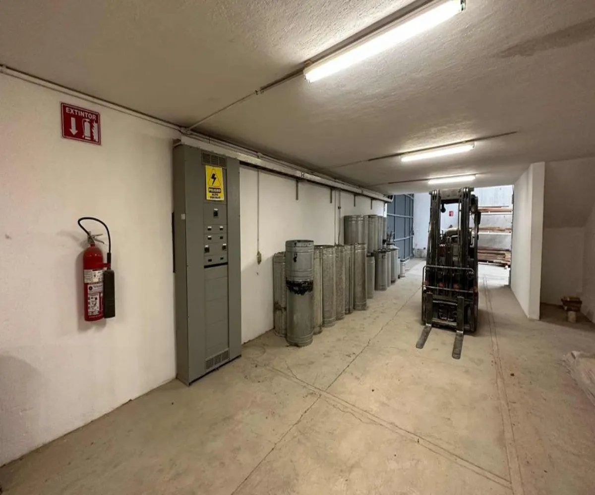 Industrial En Venta,Lomas del Cuatro,Loma Alegre 12, San Pedro Tlaquepaque, Jalisco 45599,Loma Alegre,1,p84HssT Industrial En Venta,Lomas del Cuatro,Loma Alegre 12, San Pedro Tlaquepaque, Jalisco 45599,Loma Alegre,1,p84HssT