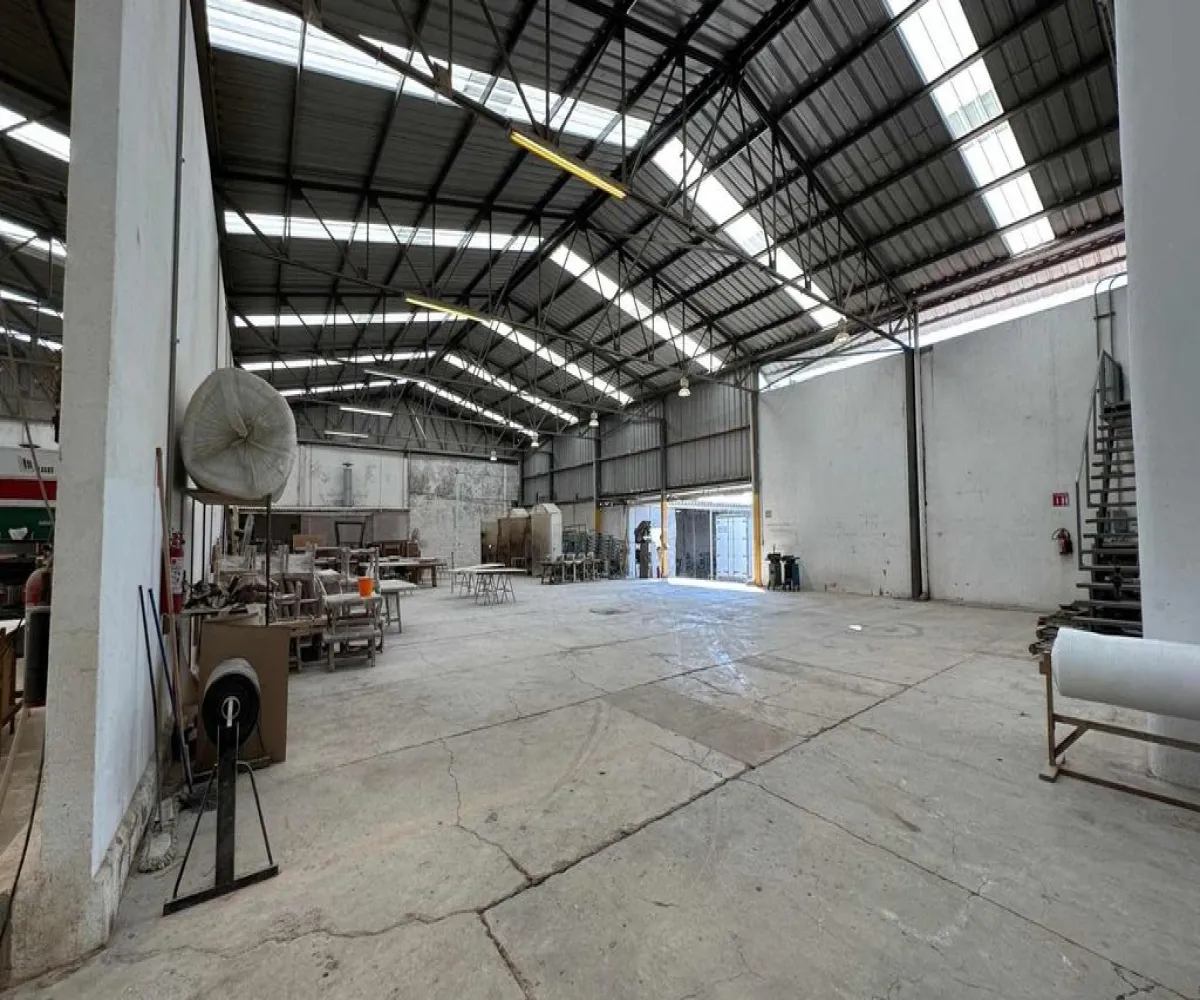 Industrial En Venta,Lomas del Cuatro,Loma Alegre 12, San Pedro Tlaquepaque, Jalisco 45599,Loma Alegre,1,p84HssT Industrial En Venta,Lomas del Cuatro,Loma Alegre 12, San Pedro Tlaquepaque, Jalisco 45599,Loma Alegre,1,p84HssT