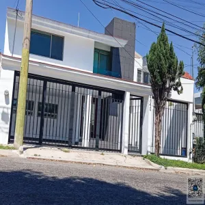Casa En Venta,Jardines de Guadalupe,Calle Santo Tomás de Aquino 4840, Zapopan, Jalisco 45038, 4 Habitaciones,4 Baños,Calle Santo Tomás de Aquino,1,pkUw2Bz
