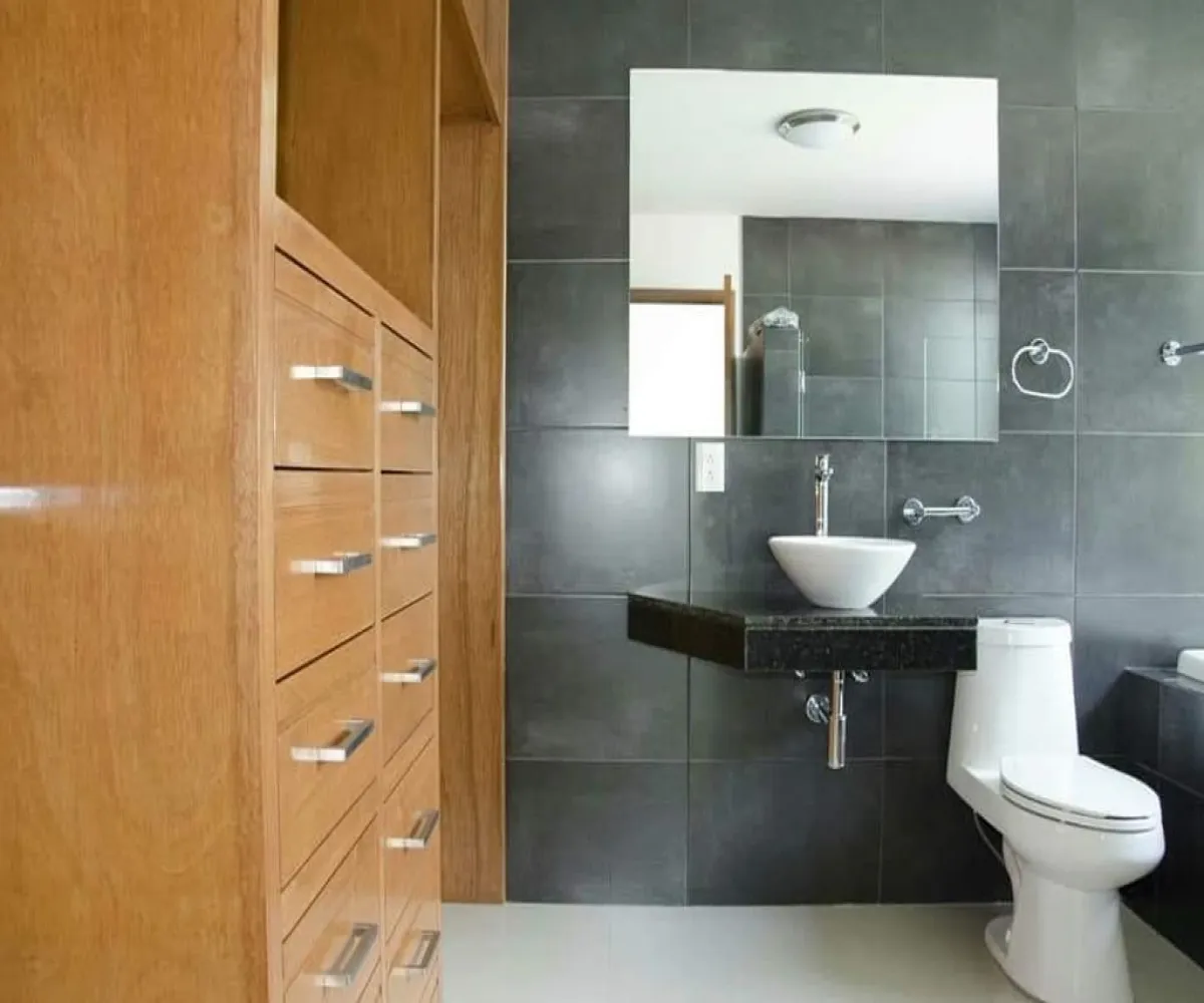 Casa En Venta,Jardines de Guadalupe,Calle Santo Tomás de Aquino 4840, Zapopan, Jalisco 45038, 4 Habitaciones,4 Baños,Calle Santo Tomás de Aquino,1,pkUw2Bz