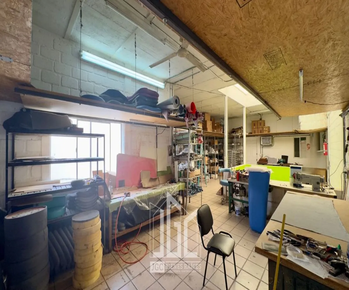 Local En Venta,La Perla,López Portillo 774, Guadalajara, Jalisco 44360,2 Baños,López Portillo,1,pomBTWV