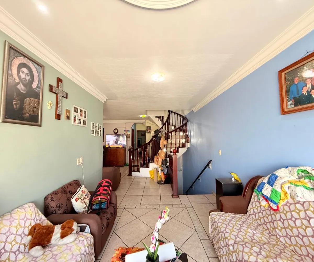 Casa En Venta,Residencial La Soledad,Calle Anacleto Caminos 1, San Pedro Tlaquepaque, Jalisco 45525, 4 Habitaciones,3 Baños,Calle Anacleto Caminos,3,ppi6Ycn