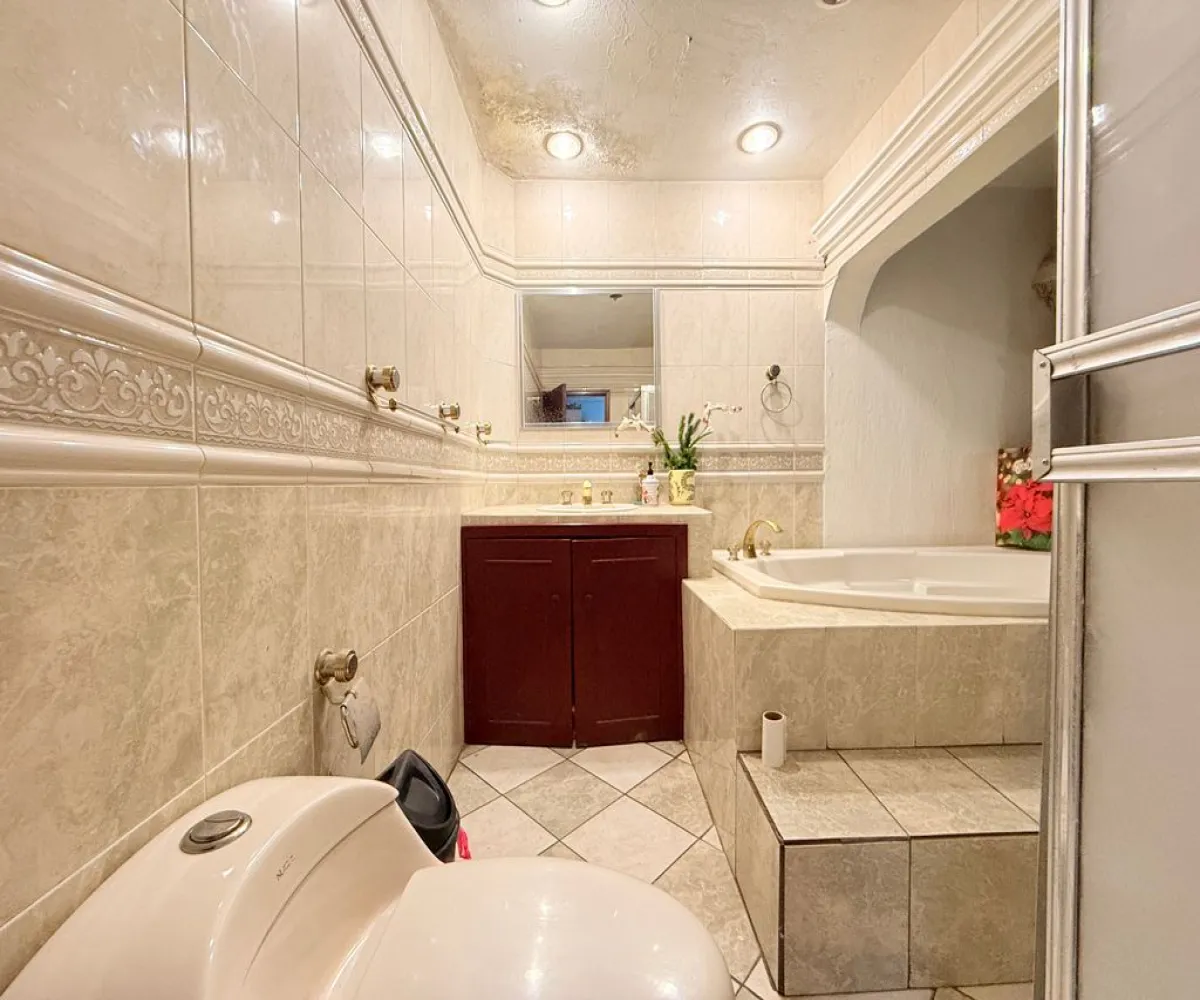 Casa En Venta,Residencial La Soledad,Calle Anacleto Caminos 1, San Pedro Tlaquepaque, Jalisco 45525, 4 Habitaciones,3 Baños,Calle Anacleto Caminos,3,ppi6Ycn