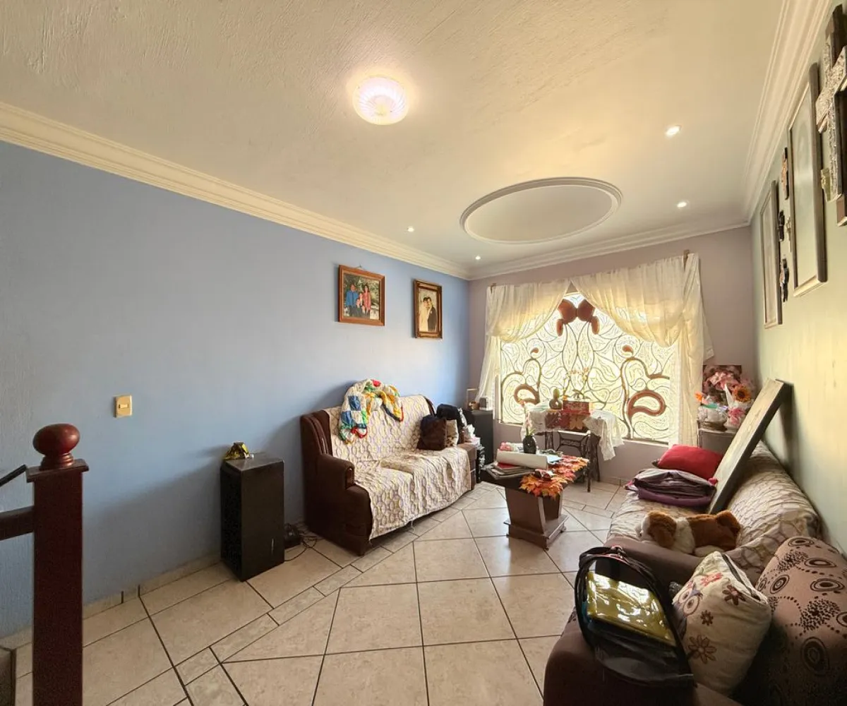 Casa En Venta,Residencial La Soledad,Calle Anacleto Caminos 1, San Pedro Tlaquepaque, Jalisco 45525, 4 Habitaciones,3 Baños,Calle Anacleto Caminos,3,ppi6Ycn