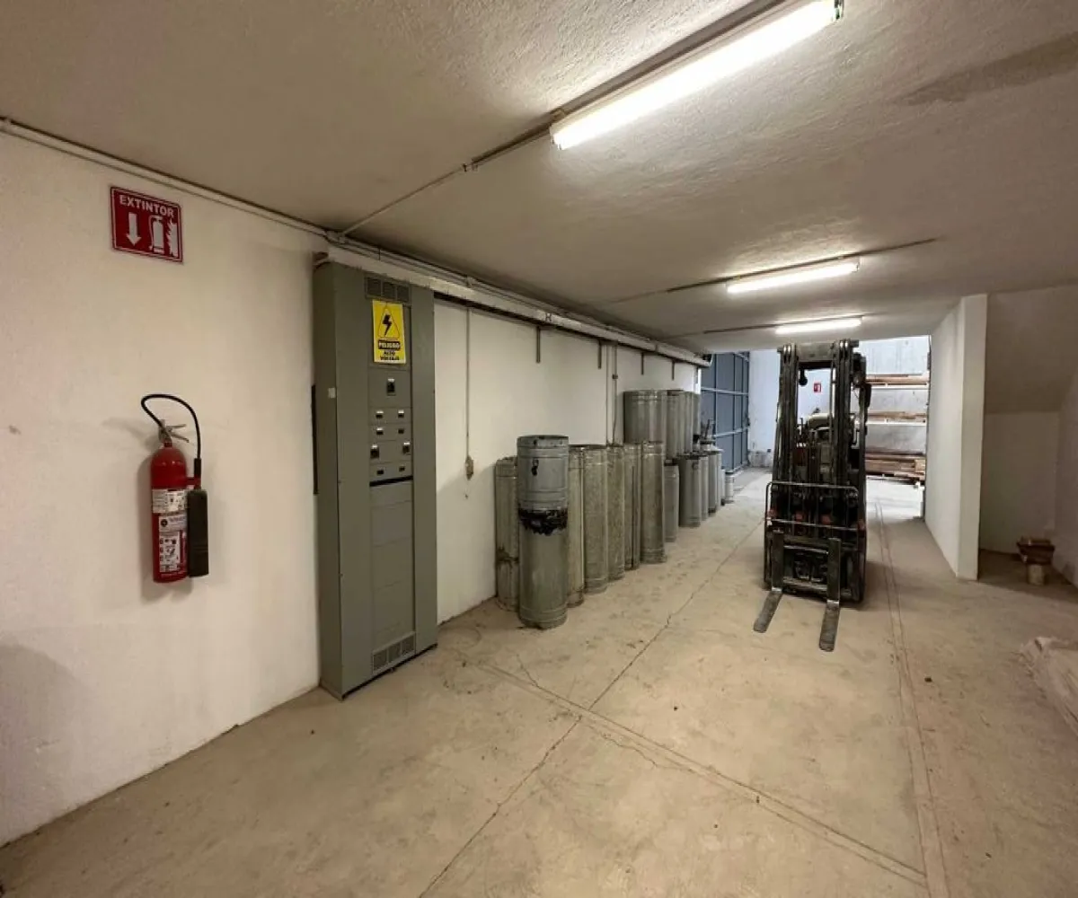 Industrial En Renta,Lomas del Cuatro,Loma Alegre 12, San Pedro Tlaquepaque, Jalisco 45599,3 Baños,Loma Alegre,1,phvsiA7 Industrial En Renta,Lomas del Cuatro,Loma Alegre 12, San Pedro Tlaquepaque, Jalisco 45599,3 Baños,Loma Alegre,1,phvsiA7