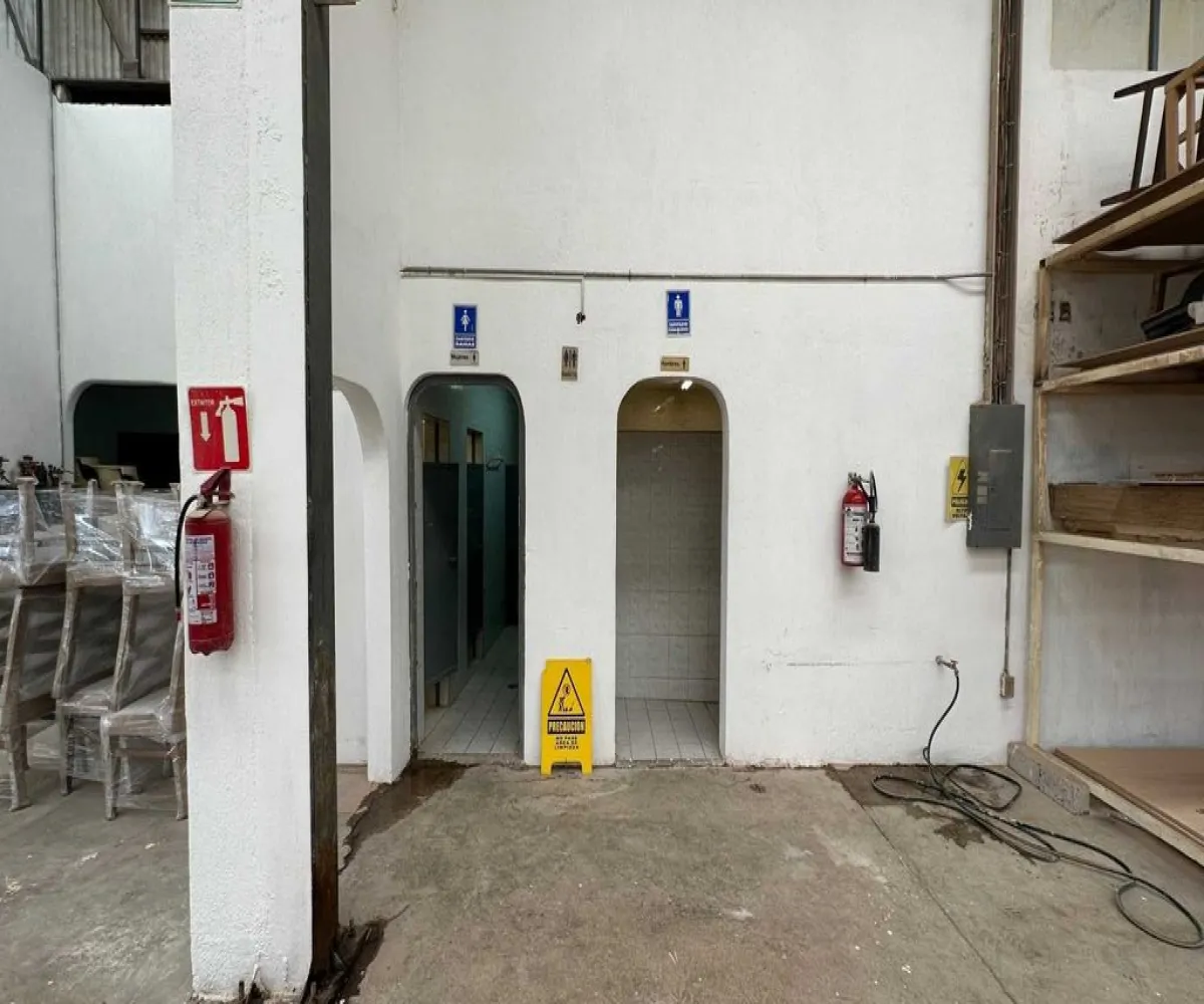Industrial En Renta,Lomas del Cuatro,Loma Alegre 12, San Pedro Tlaquepaque, Jalisco 45599,3 Baños,Loma Alegre,1,phvsiA7 Industrial En Renta,Lomas del Cuatro,Loma Alegre 12, San Pedro Tlaquepaque, Jalisco 45599,3 Baños,Loma Alegre,1,phvsiA7