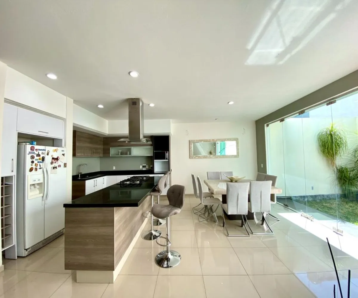 Casa En Renta,Altagracia,Avenida de la Mancha 12 230, Zapopan, Jalisco 45130, 3 Habitaciones,3 Baños,Avenida de la Mancha,1,p5NLYLy