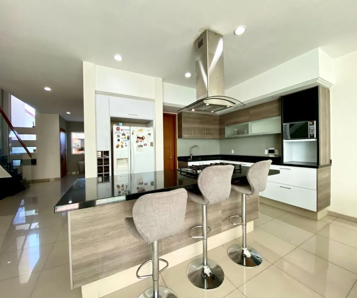 Casa En Renta,Altagracia,Avenida de la Mancha 12 230, Zapopan, Jalisco 45130, 3 Habitaciones,3 Baños,Avenida de la Mancha,1,p5NLYLy