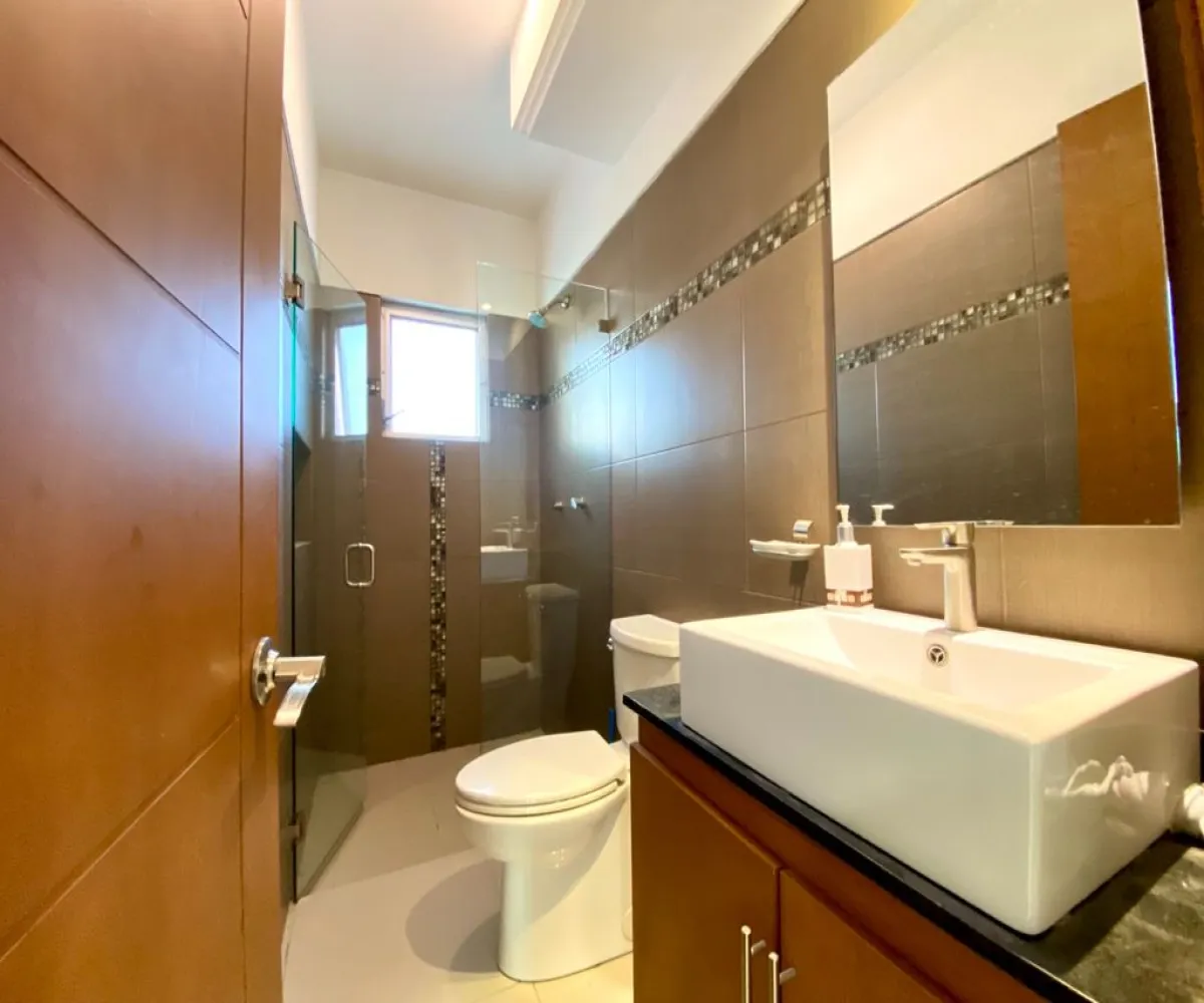 Casa En Renta,Altagracia,Avenida de la Mancha 12 230, Zapopan, Jalisco 45130, 3 Habitaciones,3 Baños,Avenida de la Mancha,1,p5NLYLy