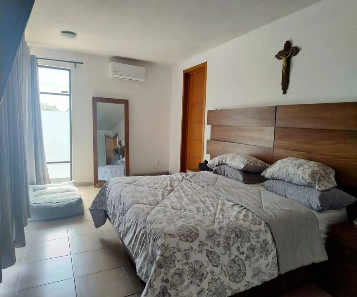 Casa En Venta,Francisco I. Madero 673 1, San Pedro Tlaquepaque, Jalisco 45645, 3 Habitaciones,3 Baños,Francisco I. Madero,1,pBusWfx