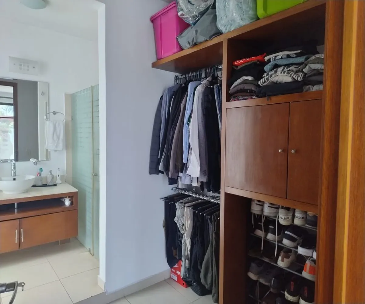 Casa En Venta,Francisco I. Madero 673 1, San Pedro Tlaquepaque, Jalisco 45645, 3 Habitaciones,3 Baños,Francisco I. Madero,1,pBusWfx