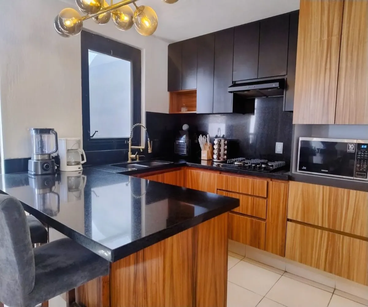 Casa En Venta,Francisco I. Madero 673 1, San Pedro Tlaquepaque, Jalisco 45645, 3 Habitaciones,3 Baños,Francisco I. Madero,1,pBusWfx