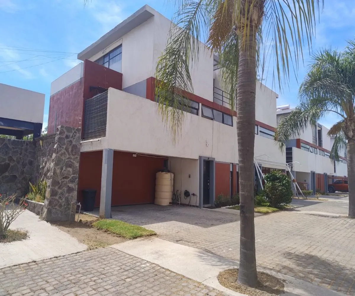Casa En Venta,Francisco I. Madero 673 1, San Pedro Tlaquepaque, Jalisco 45645, 3 Habitaciones,3 Baños,Francisco I. Madero,1,pBusWfx