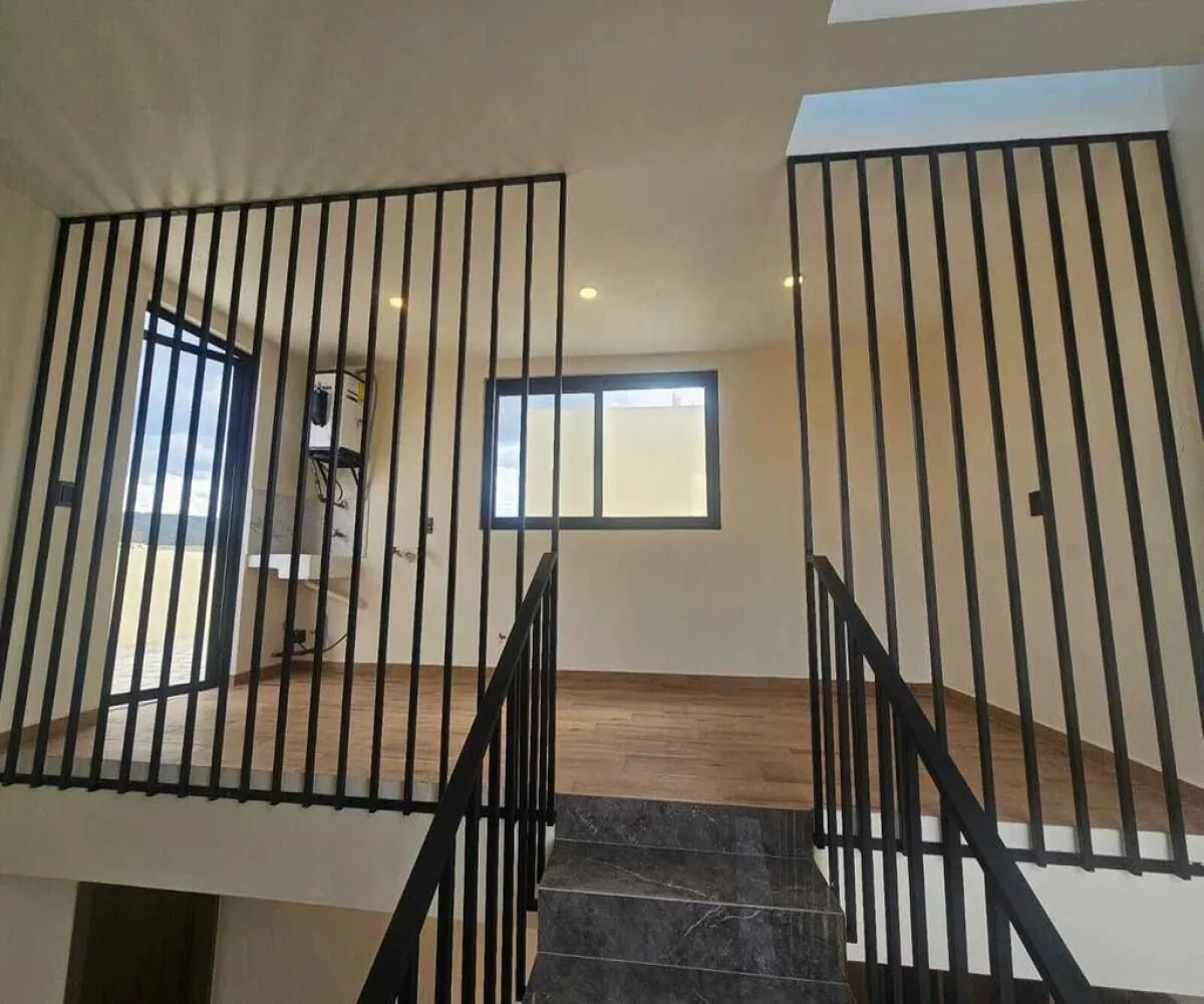 Casa En Venta,Parques Vallarta,Paseo de la Estrella 3588, Zapopan, Jalisco 45134, 4 Habitaciones,3 Baños,Paseo de la Estrella,1,pL0Yjna