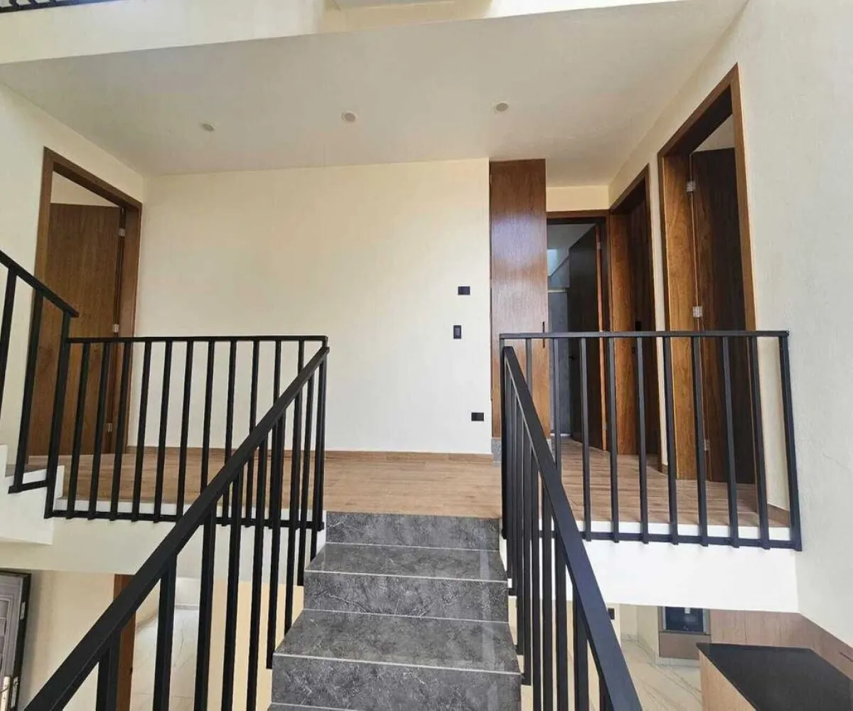 Casa En Venta,Parques Vallarta,Paseo de la Estrella 3588, Zapopan, Jalisco 45134, 4 Habitaciones,3 Baños,Paseo de la Estrella,1,pL0Yjna