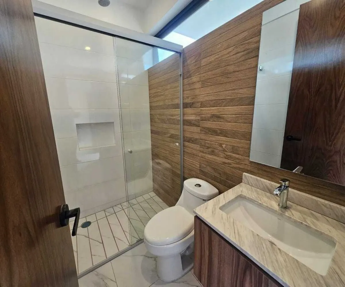 Casa En Venta,Parques Vallarta,Paseo de la Estrella 3588, Zapopan, Jalisco 45134, 4 Habitaciones,3 Baños,Paseo de la Estrella,1,pL0Yjna