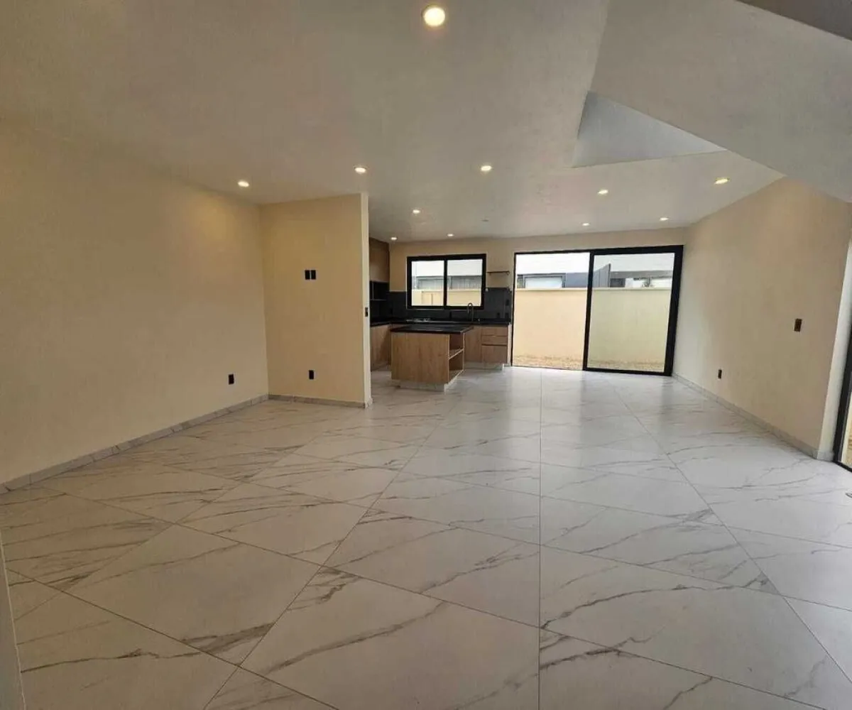 Casa En Venta,Parques Vallarta,Paseo de la Estrella 3588, Zapopan, Jalisco 45134, 4 Habitaciones,3 Baños,Paseo de la Estrella,1,pL0Yjna