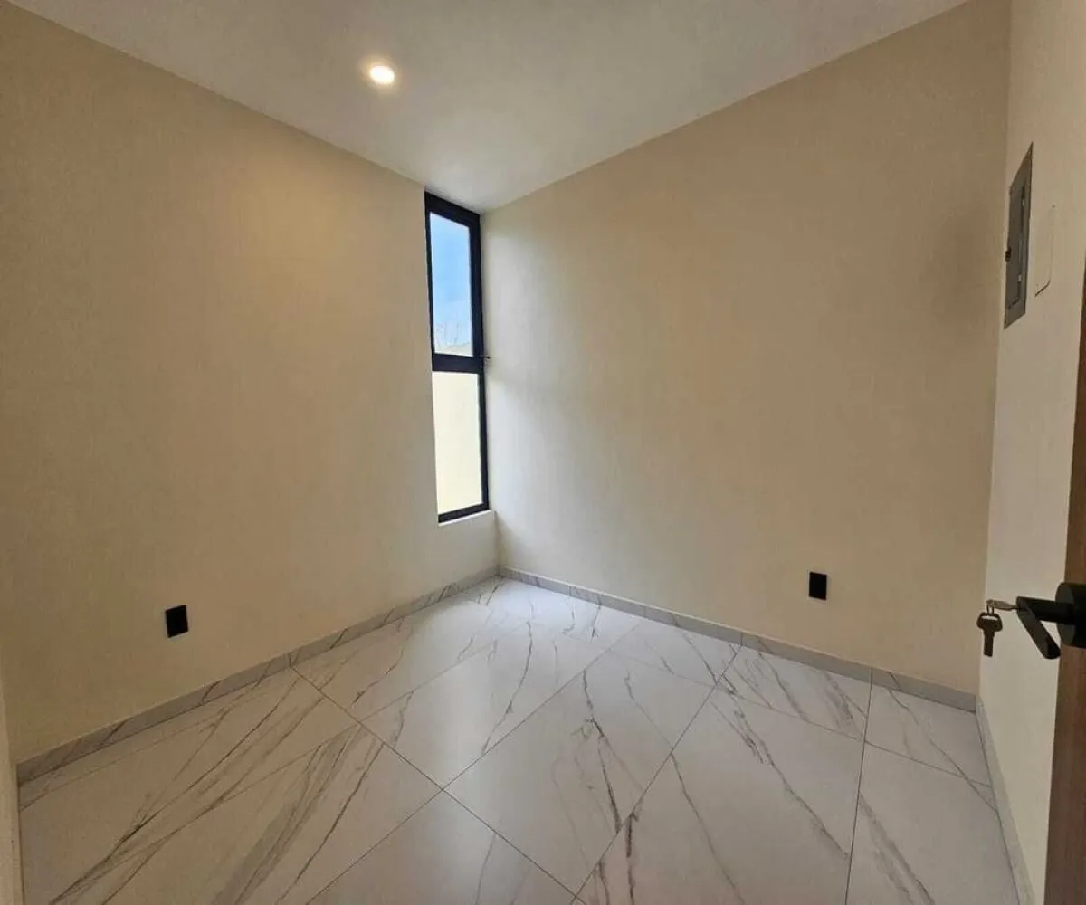 Casa En Venta,Parques Vallarta,Paseo de la Estrella 3588, Zapopan, Jalisco 45134, 4 Habitaciones,3 Baños,Paseo de la Estrella,1,pL0Yjna