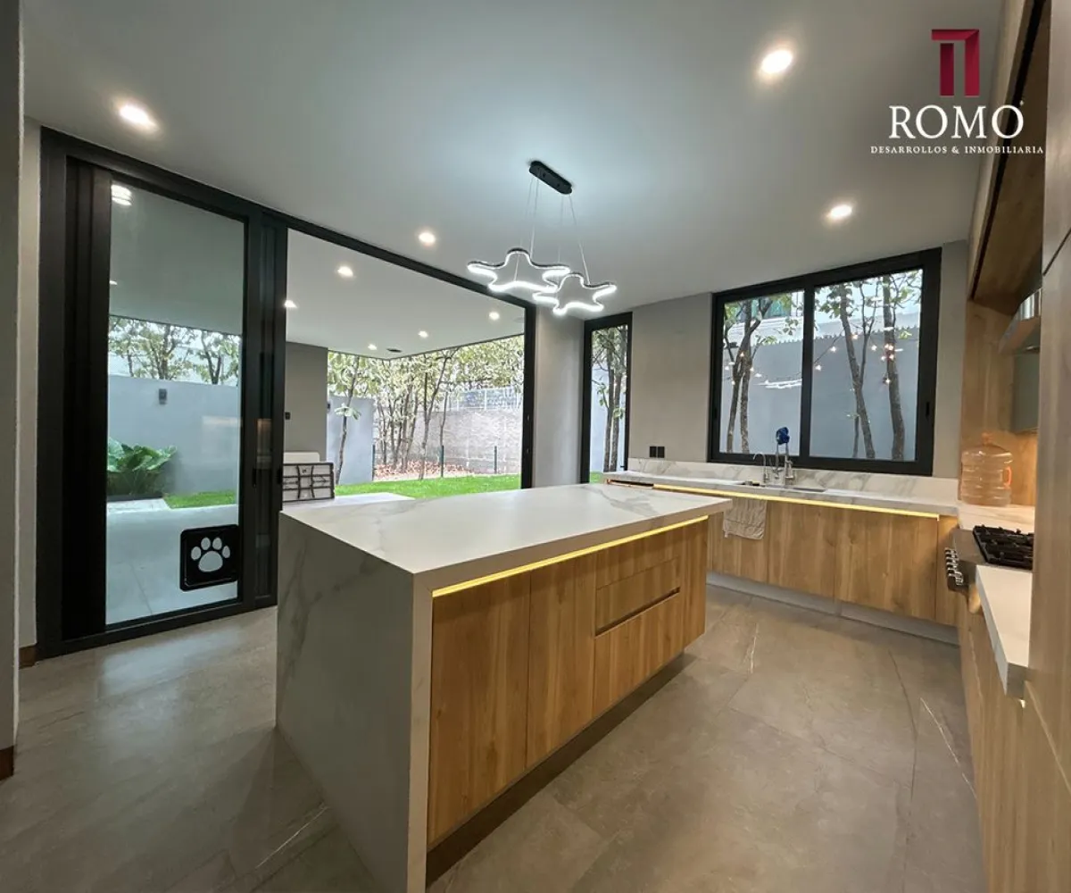 Casa En Venta,Ciudad Bugambilias,Paseo de la Vicuña 2140, Zapopan, Jalisco 45237, 4 Habitaciones,4 Baños,Paseo de la Vicuña,1,pPrlykB Casa En Venta,Ciudad Bugambilias,Paseo de la Vicuña 2140, Zapopan, Jalisco 45237, 4 Habitaciones,4 Baños,Paseo de la Vicuña,1,pPrlykB