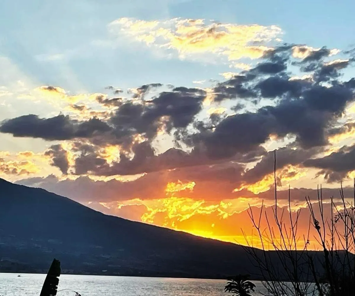 Casa En Venta,Cajititlan,Calle Madero 400, Tlajomulco de Zúñiga, Jalisco 45670, 3 Habitaciones,2 Baños,Calle Madero,1,pjEDKbd Casa En Venta,Cajititlan,Calle Madero 400, Tlajomulco de Zúñiga, Jalisco 45670, 3 Habitaciones,2 Baños,Calle Madero,1,pjEDKbd